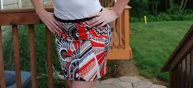 Refashioning a skirt from a dress #upcycle #refashion #sewing http://www.upcycledfashionista.com